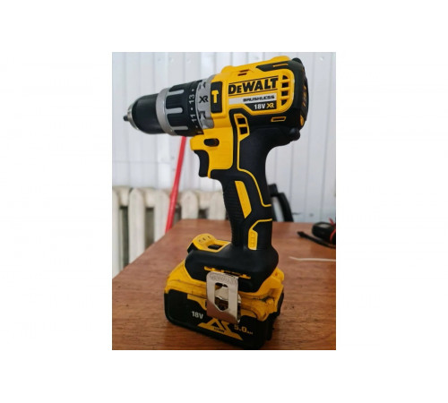 Ударная дрель-шуруповерт DEWALT DCD796NT