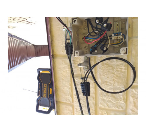 Радио DEWALT DCR027