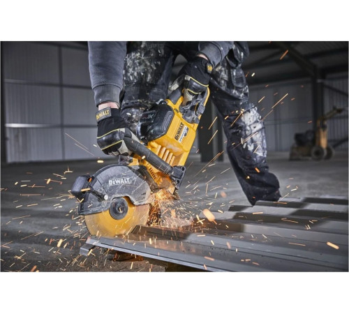 Аккумуляторная бесщеточная отрезная машина Dewalt 54 B, 230 мм, 6600 об/мин, без АКБ и ЗУ DCS691N