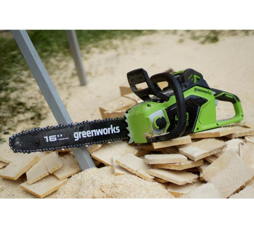 Аккумуляторная цепная пила Greenworks GD40CS18 40 см, АКБ 6 А*ч, ЗУ 2005807UF Аккумуляторная цепная пила Greenworks GD40CS18 40 см, АКБ 6 А*ч, ЗУ 2005807UF