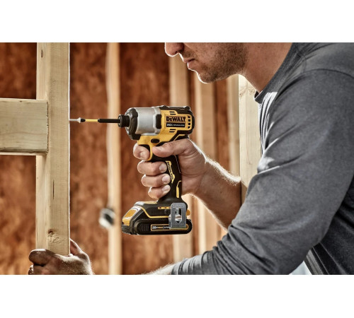 Бесщеточный ультракомпактный импульсный шуруповерт Dewalt DCF840N-XJ