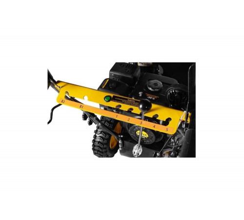 Снегоуборщик бензиновый Huter SGC 4800E Снегоуборщик бензиновый Huter SGC 4800E