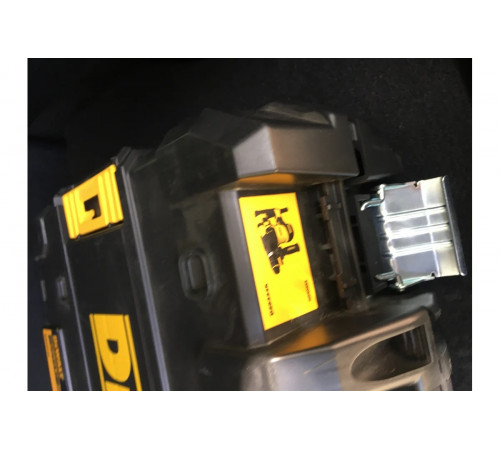 Сетевой перфоратор DEWALT D25334K