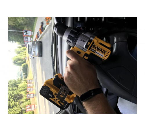 Бесщеточная ударная дрель-шуруповерт DEWALT XRP DCD996P2