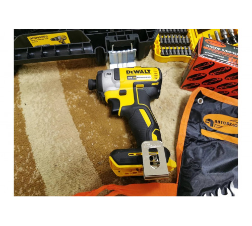 Бесщеточная ударная дрель-шуруповерт DEWALT XRP DCD996P2