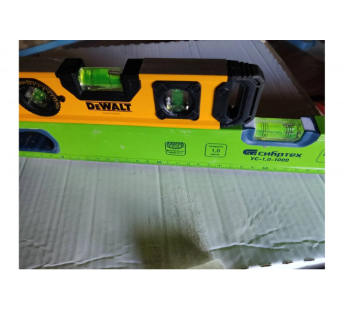 Уровень DEWALT ТОРПЕДО 25см DWHT0-43003