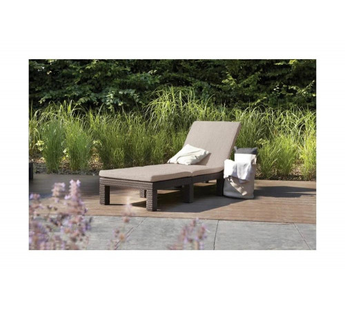 Шезлонг Keter Daytona Delux коричневый 258814 Шезлонг Keter Daytona Delux коричневый 258814