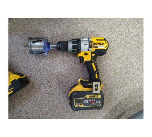 Ударная дрель-шуруповерт DEWALT DCD996NT