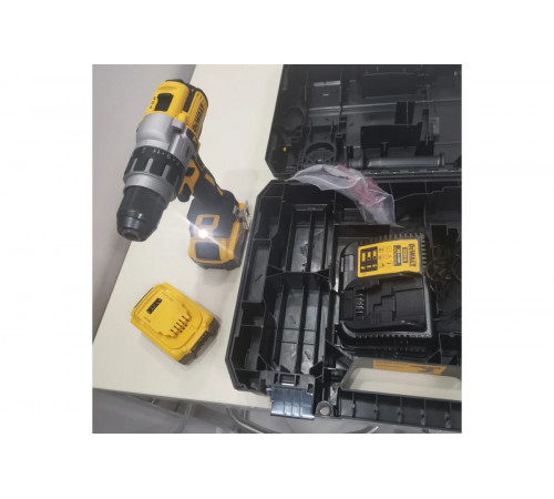 Ударная дрель-шуруповерт DEWALT DCD996NT