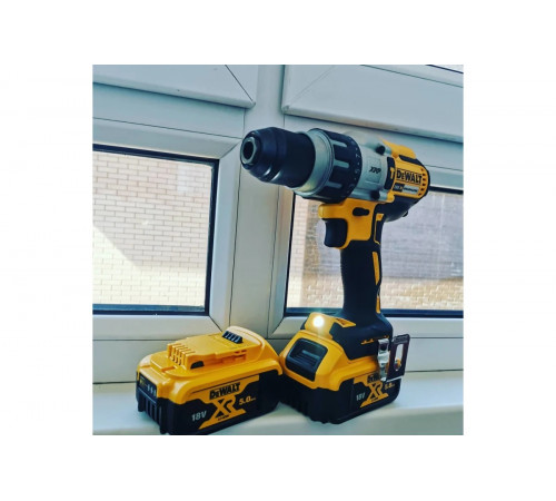 Ударная дрель-шуруповерт DEWALT DCD996NT