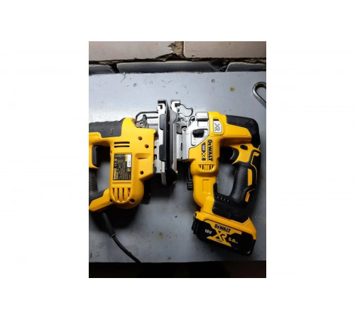 Бесщёточный лобзик DEWALT 18.0 В XR DCS334N
