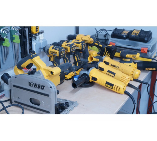 Бесщёточный лобзик DEWALT 18.0 В XR DCS334N