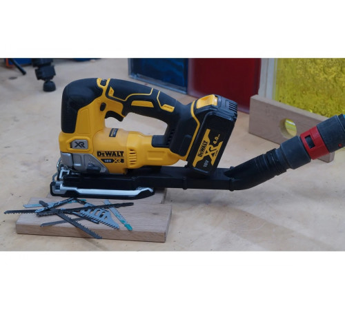 Бесщёточный лобзик DEWALT 18.0 В XR DCS334N