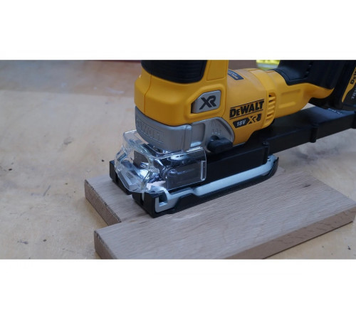 Бесщёточный лобзик DEWALT 18.0 В XR DCS334N