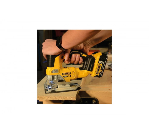 Бесщёточный лобзик DEWALT 18.0 В XR DCS334N
