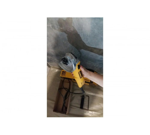 Угловая шлифмашина DEWALT DWE8110S