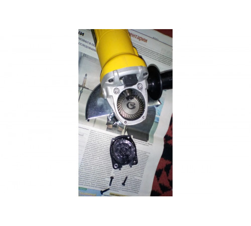 Угловая шлифмашина DEWALT DWE8110S