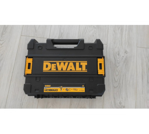 Компактная дрель-шуруповерт DEWALT 12 В XR DCD701D2-QW