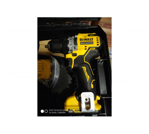 Компактная дрель-шуруповерт DEWALT 12 В XR DCD701D2-QW