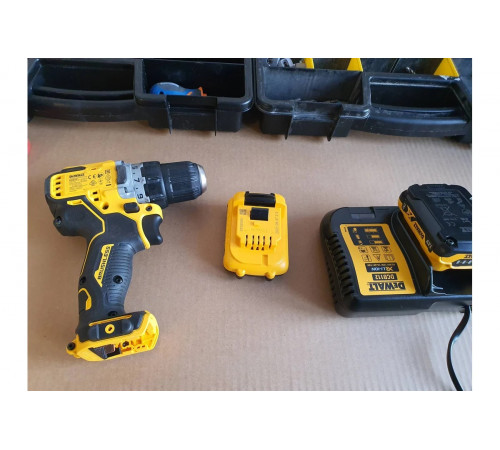 Компактная дрель-шуруповерт DEWALT 12 В XR DCD701D2-QW