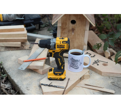 Компактная дрель-шуруповерт DEWALT 12 В XR DCD701D2-QW