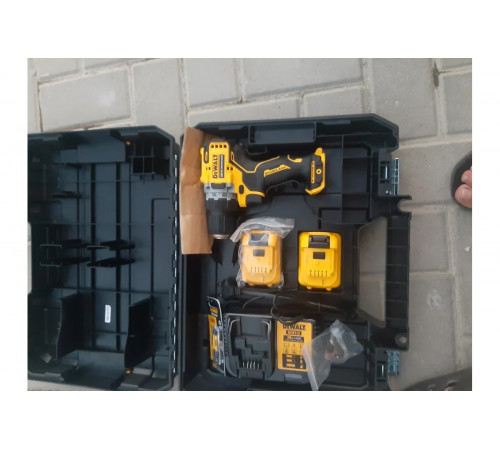 Компактная дрель-шуруповерт DEWALT 12 В XR DCD701D2-QW