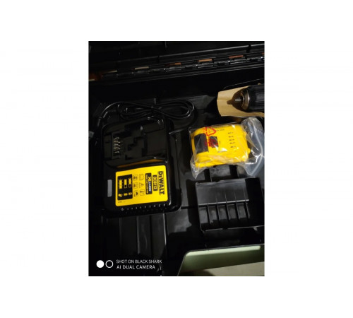 Компактная дрель-шуруповерт DEWALT 12 В XR DCD701D2-QW