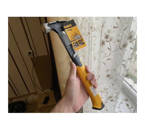Молоток DEWALT одноэлементный, с изогнутым гвоздодером, 454 г DWHT51439-0