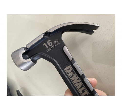 Молоток DEWALT одноэлементный, с изогнутым гвоздодером, 454 г DWHT51439-0