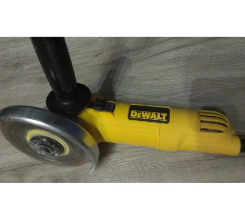 Болгарка (УШМ) DEWALT DWE 4051