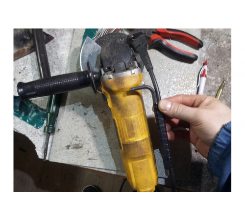 Болгарка (УШМ) DEWALT DWE 4051