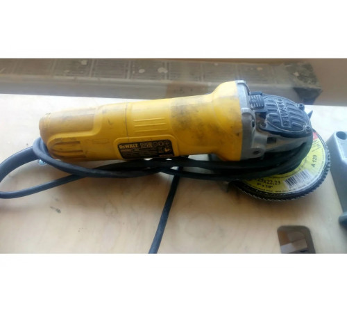 Болгарка (УШМ) DEWALT DWE 4051