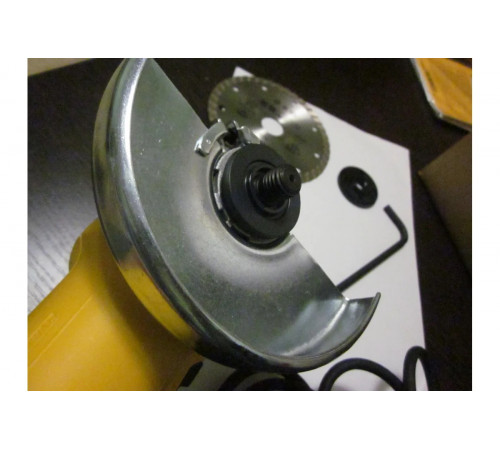 Болгарка (УШМ) DEWALT DWE 4051