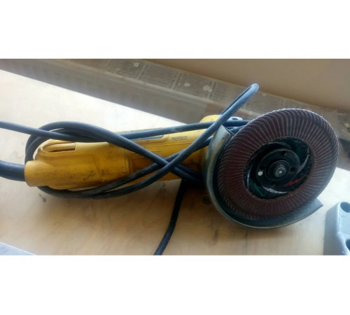 Болгарка (УШМ) DEWALT DWE 4051