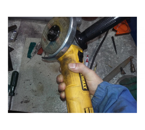 Болгарка (УШМ) DEWALT DWE 4051