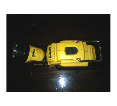 Аккумуляторный фонарь DEWALT DCL 510 N