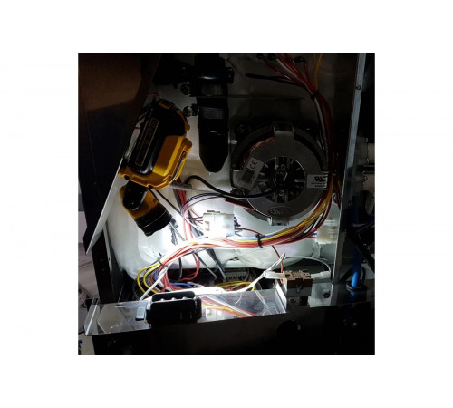 Аккумуляторный фонарь DEWALT DCL 510 N