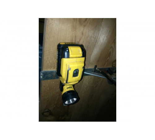 Аккумуляторный фонарь DEWALT DCL 510 N