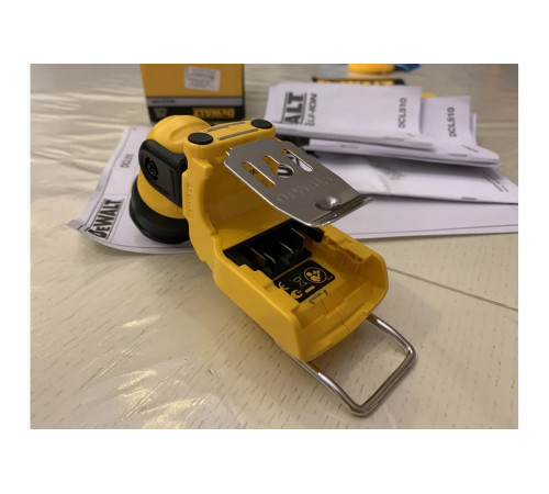 Аккумуляторный фонарь DEWALT DCL 510 N