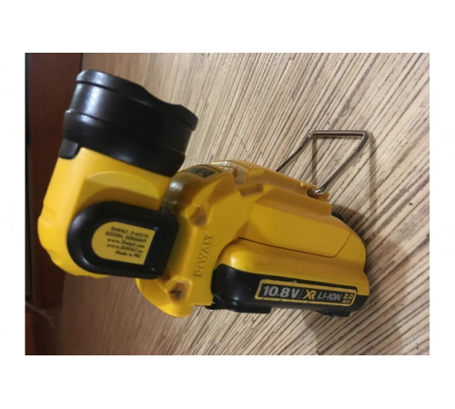 Аккумуляторный фонарь DEWALT DCL 510 N