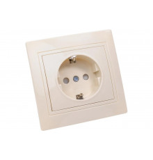 1-местная розетка IEK Рсш10-3-км с заземляющим контактом, с защитными шторками 16а керамика кварта крем. ERK14-K33-16-K