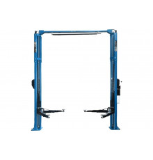 Двухстоечный электрогидравлический подъемник KraftWell г/п 4200 кг с развернутыми каретками KRW4.2MA_blue