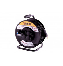 Силовой удлинитель на стальной катушке DENZEL, КГ 3х1,5 мм, 50м, 4 розетки, 16А, 95988