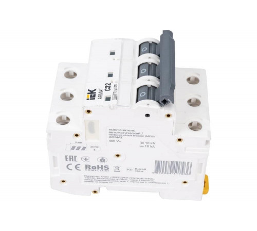 Автоматический выключатель IEK ARMAT M10N 3P C 32А AR-M10N-3-C032
